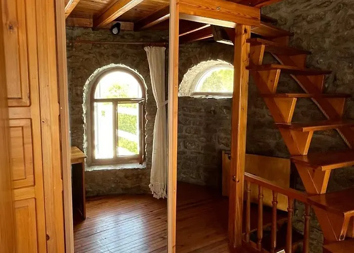 Light House Kule , Degirmen Deniz Manzarali Tas * מרמריס