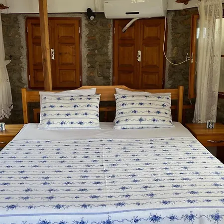 Kule Degirmen Deniz Manzarali Tas Ev *