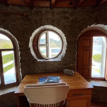 Villa Kule Degirmen Deniz Manzarali Tas Ev